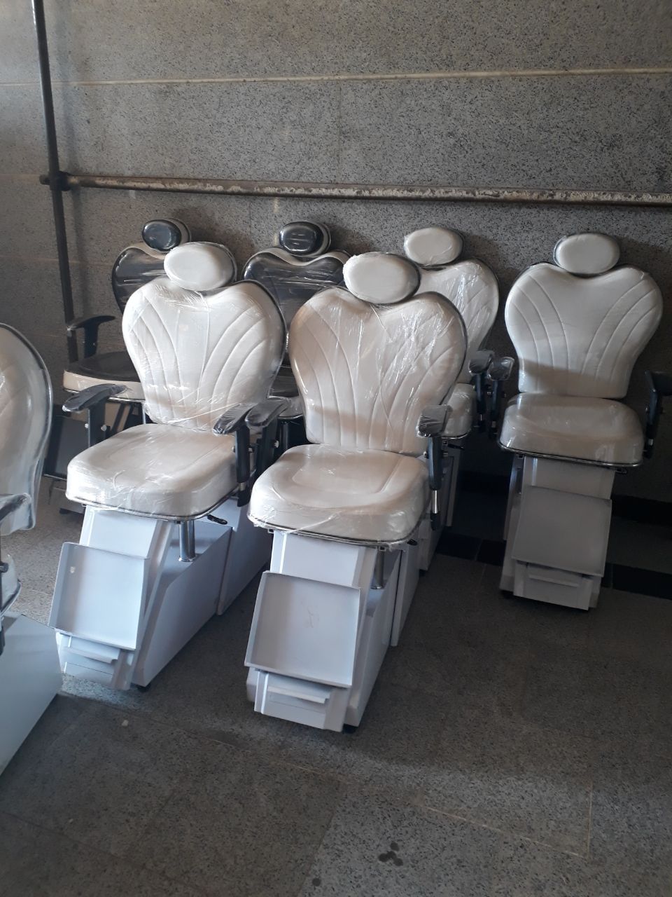 تهیه توزیع تجهیزات آرایشگاهی